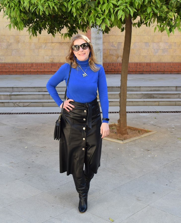 look_falda_midi_negra