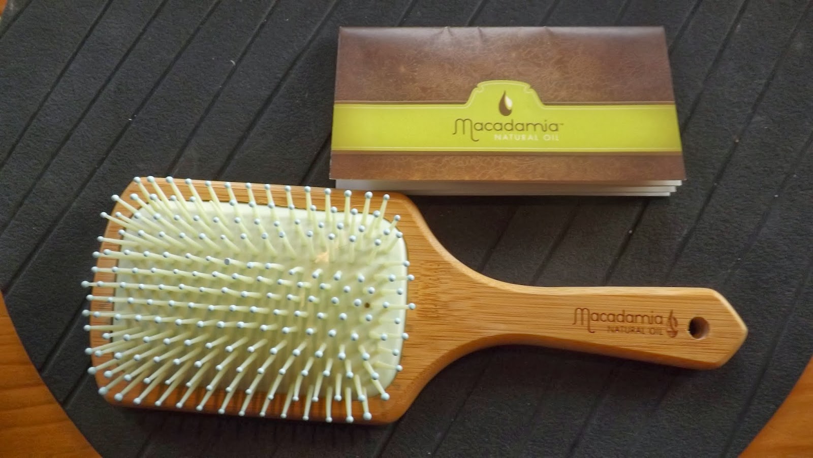 Macadamia Oil brush & Kent shampoo brush MissLJBeauty