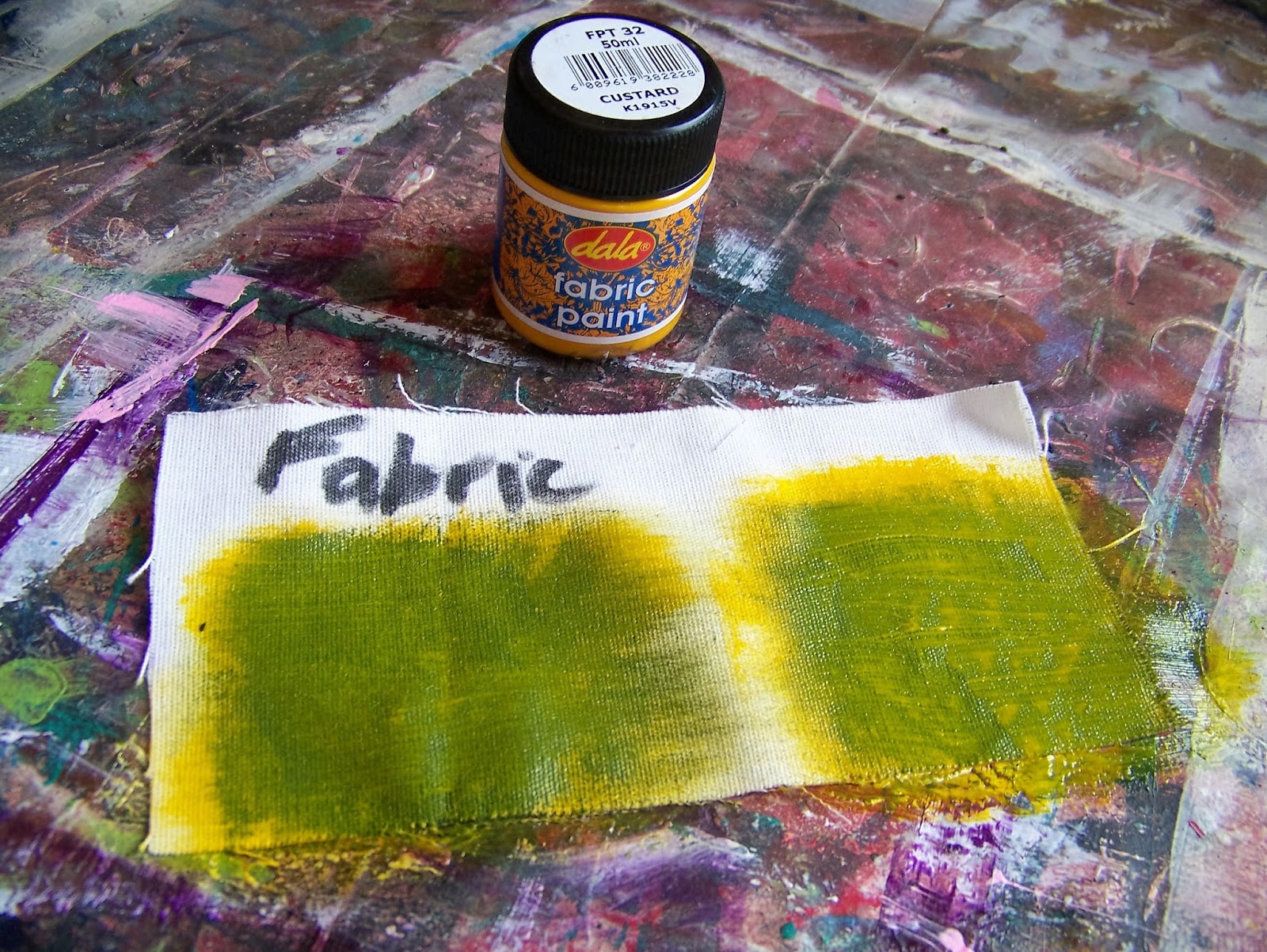 A Pretty Talent Blog: Testing Crackle Medium With Different Paint Mediums