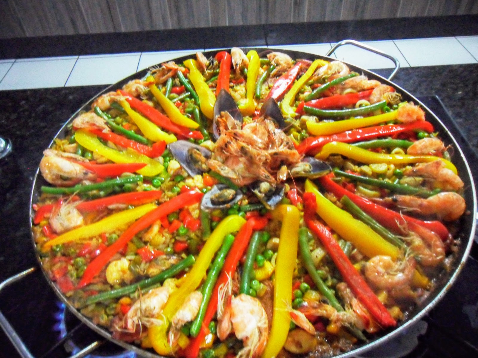 PAELLA VALENCIANA