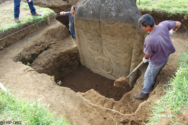 Patricio M. Paoa backfilling statue RR-001-157..  Eisp.org