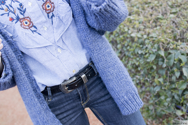 Look con camisa de bordados