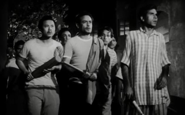 Conversations Over Chai: Jagte Raho (1956)