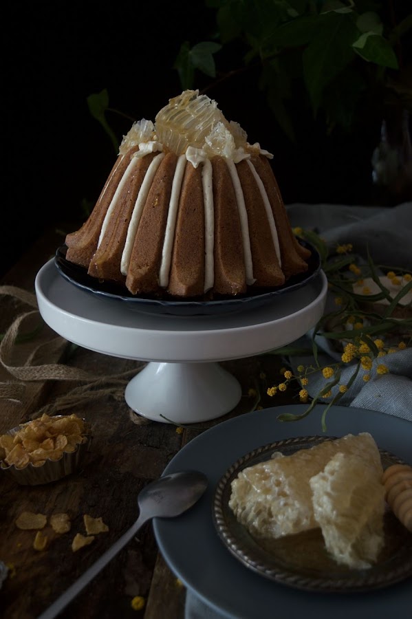 Bundt cake de cereales con miel