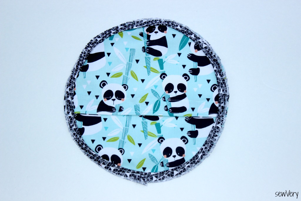 sewVery Round Cushion Pattern and Tutorial