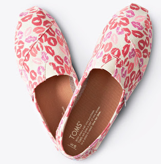 Shoe of the Day | TOMS Pink Lips Classics | SHOEOGRAPHY