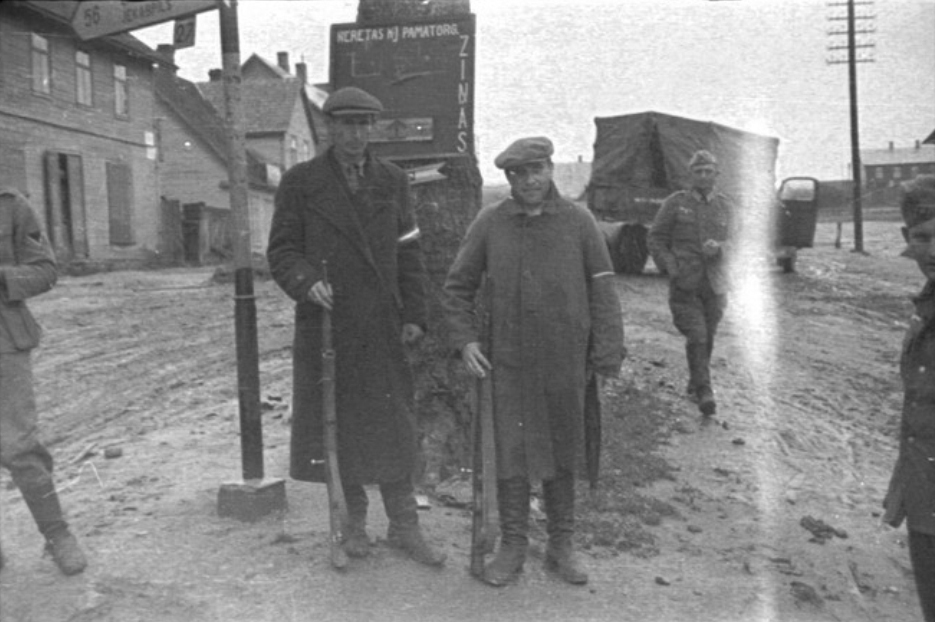 предатели деревни