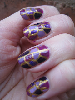 Mosaic-nail-art-purple