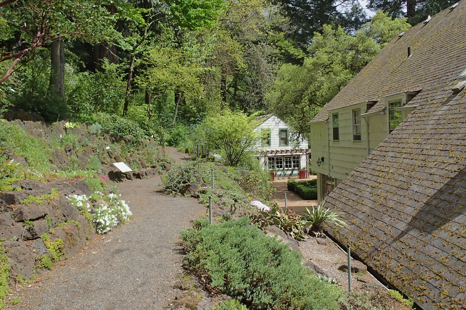 Casing Oregon A Portland Classic Leach Botanical Garden