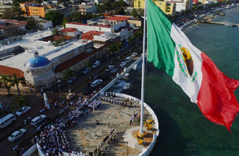 Gobierno Municipal de Cozumel celebra el 76 Aniversario del Día de la Bandera 