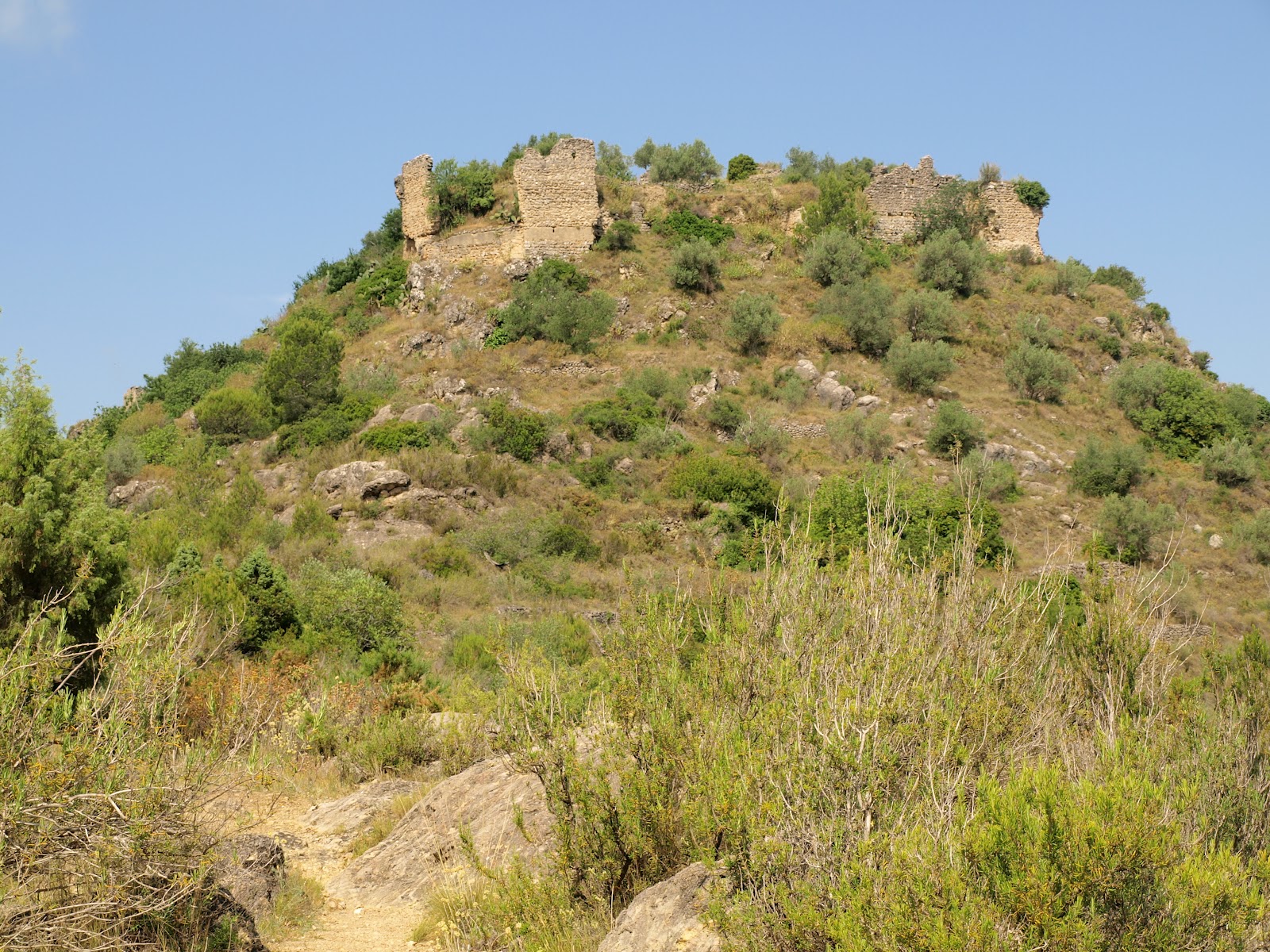 PERPUTXENT, RUGAT Y LA BARCELLA, CASTILLOS AL ESTE DEL BENICADELL