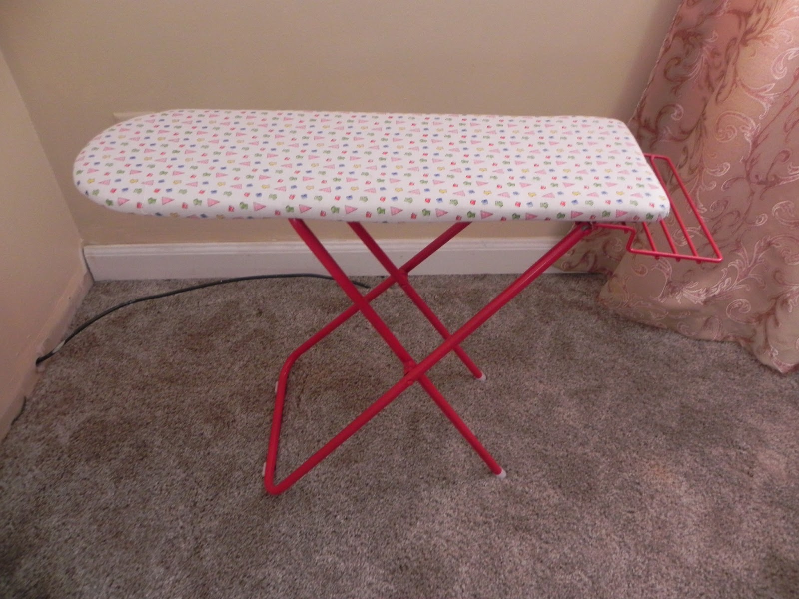 therustycupboard Vintage 1960 "Sunny Suzy" ironing board