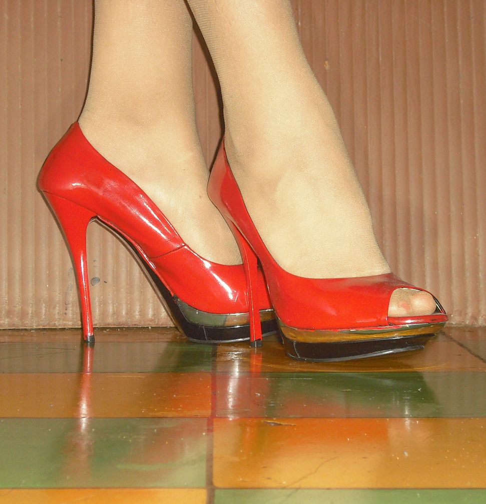 Zapatillas de Plataformas Rojas