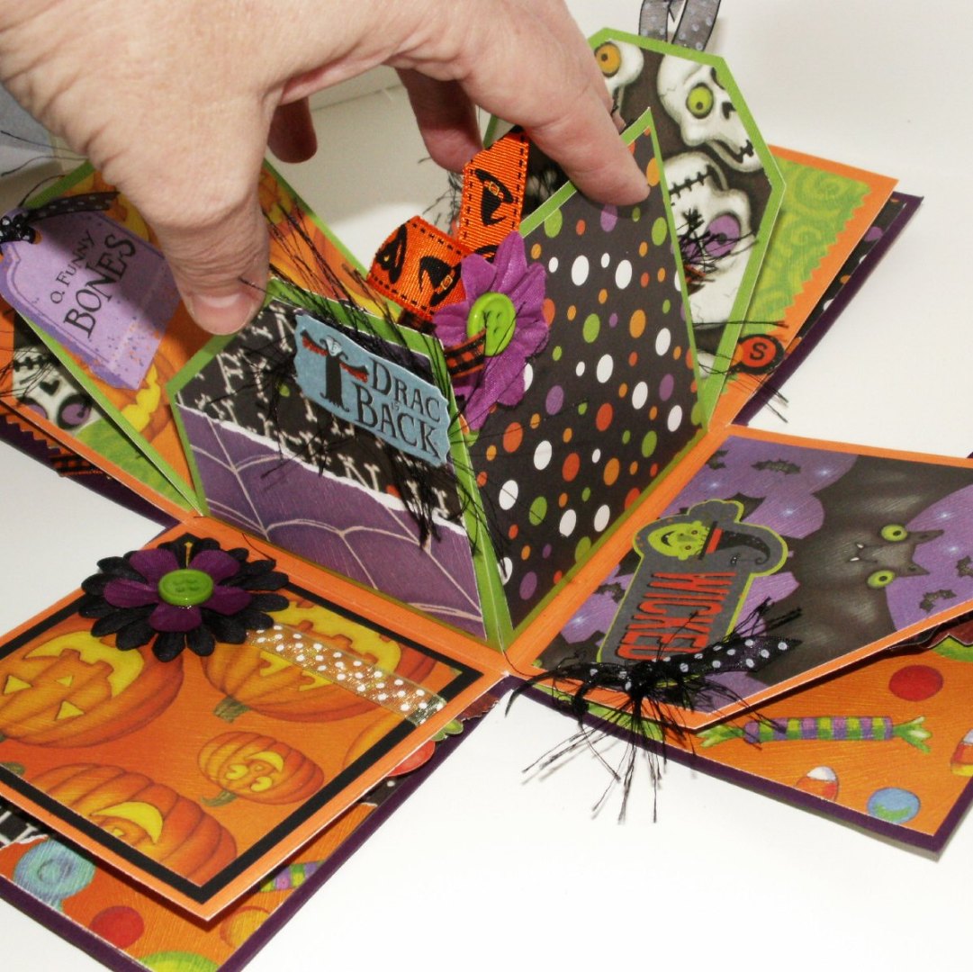 Dizzy Blond Designs: Halloween Explosion Box
