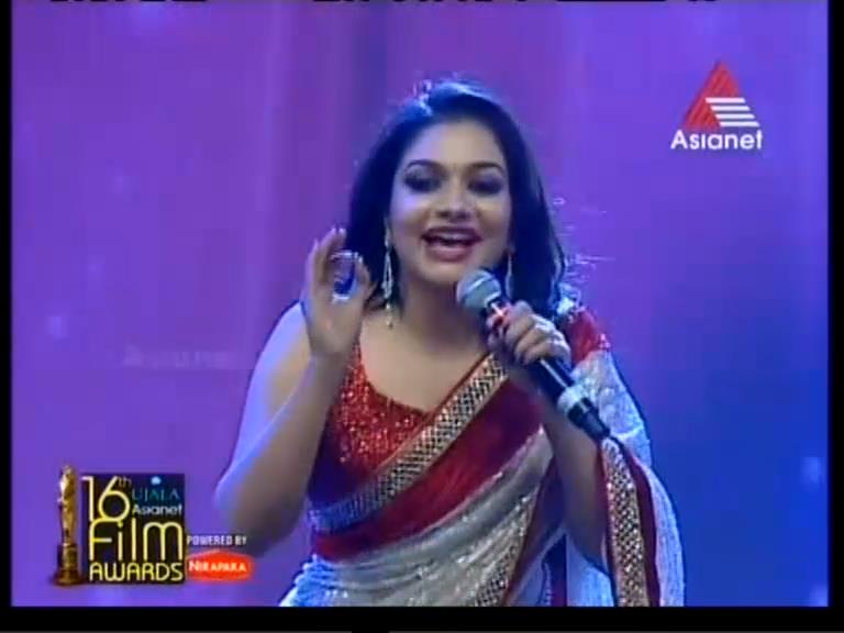 Rimi Tomy Latest Hot Performance In Saree From Asianet Film Awards Mallufun Com Malayalam singer and television anchor rimi tomy latest hot photos in saree from upcoming movie thinkal muthal velli vare starring jayaram. rimi tomy latest hot performance in