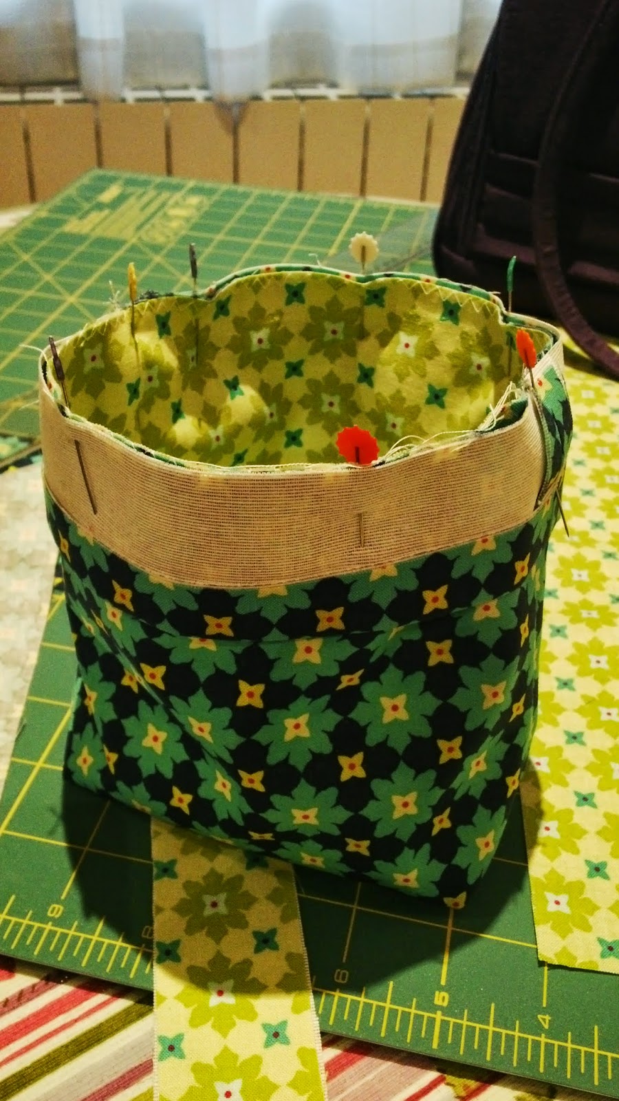 Silvia´s CRAFTS Weighted pincushion organizer