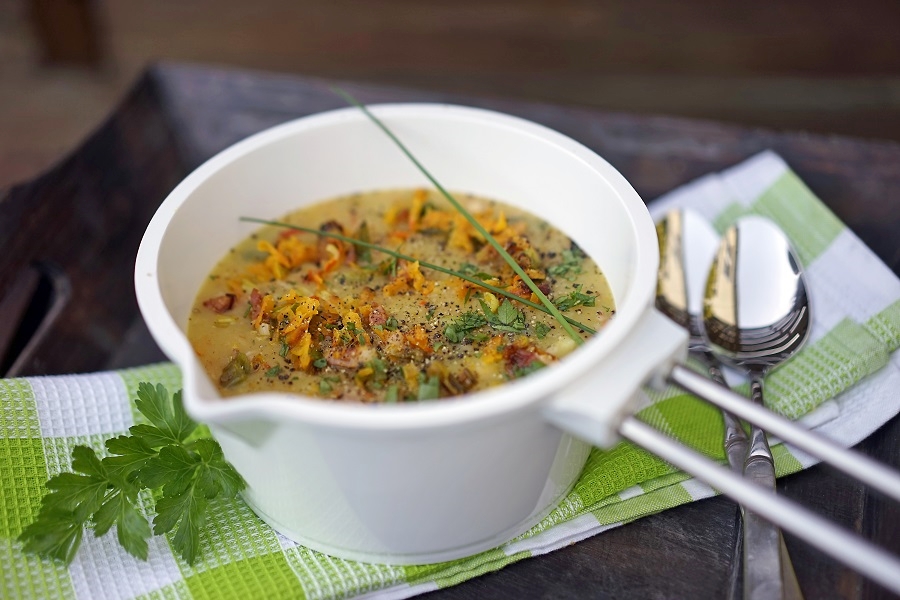 stuttgartcooking: Kartoffel-Suppe mit Kürbis und Speck