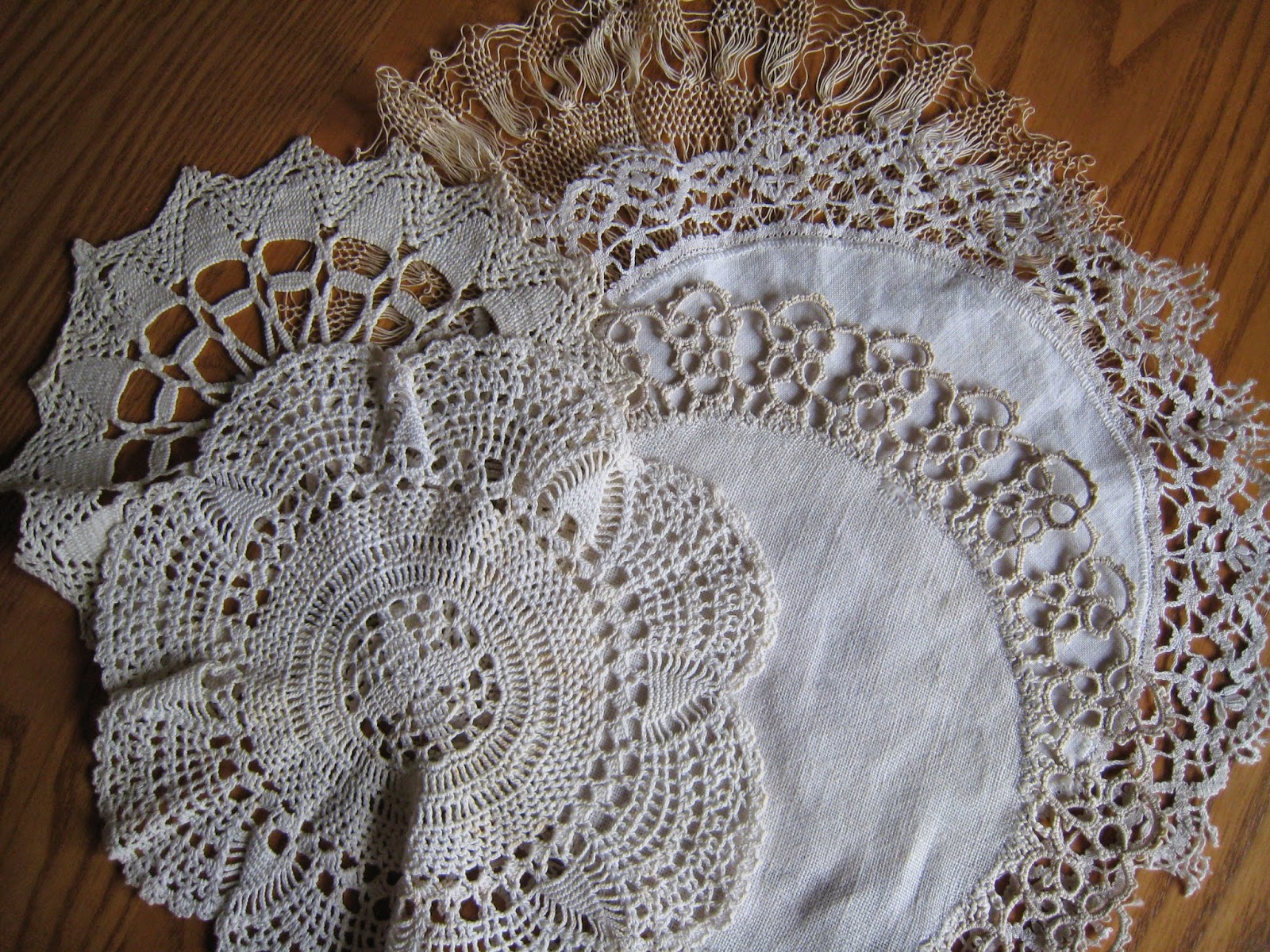 lacethread Lace doilies