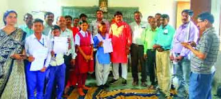 चित्रकला प्रतियोगिता में दिखा उत्साह 8 जनशिक्षा केंद्रों के 24 प्रतिभागियों ने लिया हिस्सा 2 चित्रकला प्रतियोगिता में दिखा उत्साह 8 जनशिक्षा केंद्रों के 24 प्रतिभागियों ने लिया हिस्सा