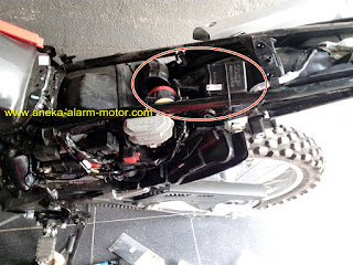 Cara pasang alarm motor Honda CRF 150L Cara pasang alarm motor Honda CRF 150L