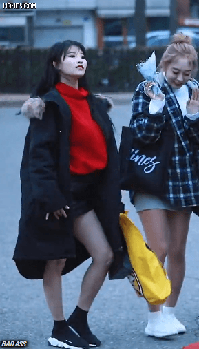 이젠 출근길에 팬들까지 이용하는 러블리즈 미주.jpgif | 인스티즈