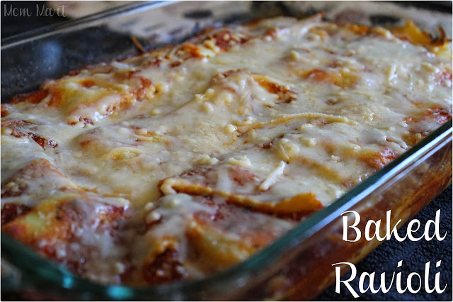 Easy Baked Ravioli Recipe and picture tutorial #Recipe #EasyDinnerDish #Ravioli 