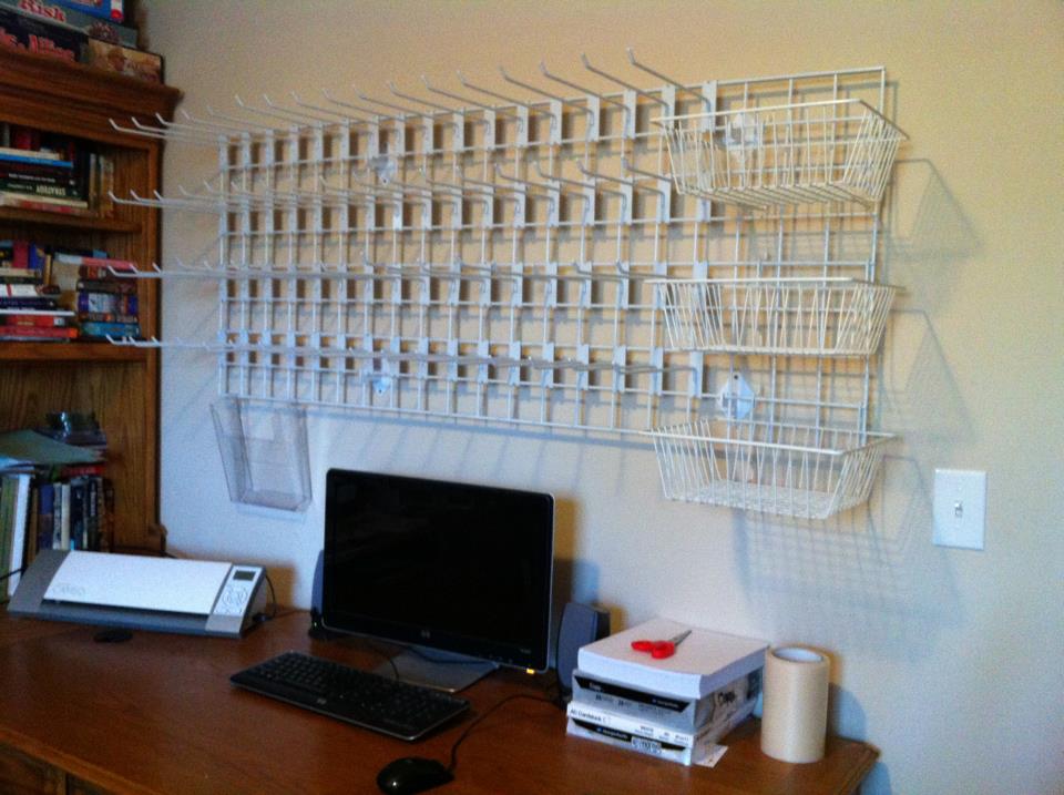 Spicy Pinecone Easy Gridwall Vinyl Organizer