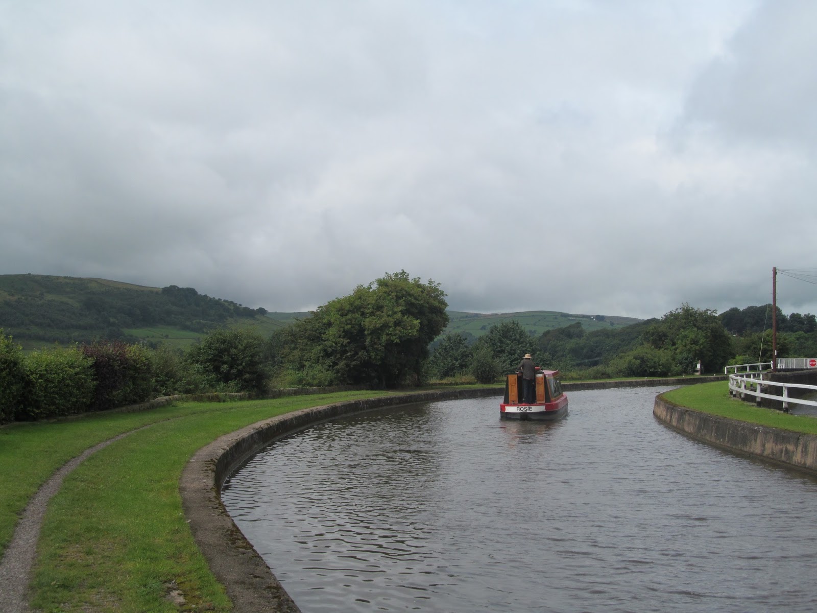 Dawn on England's longest single canal! Silsden to Skipton (August 2016)