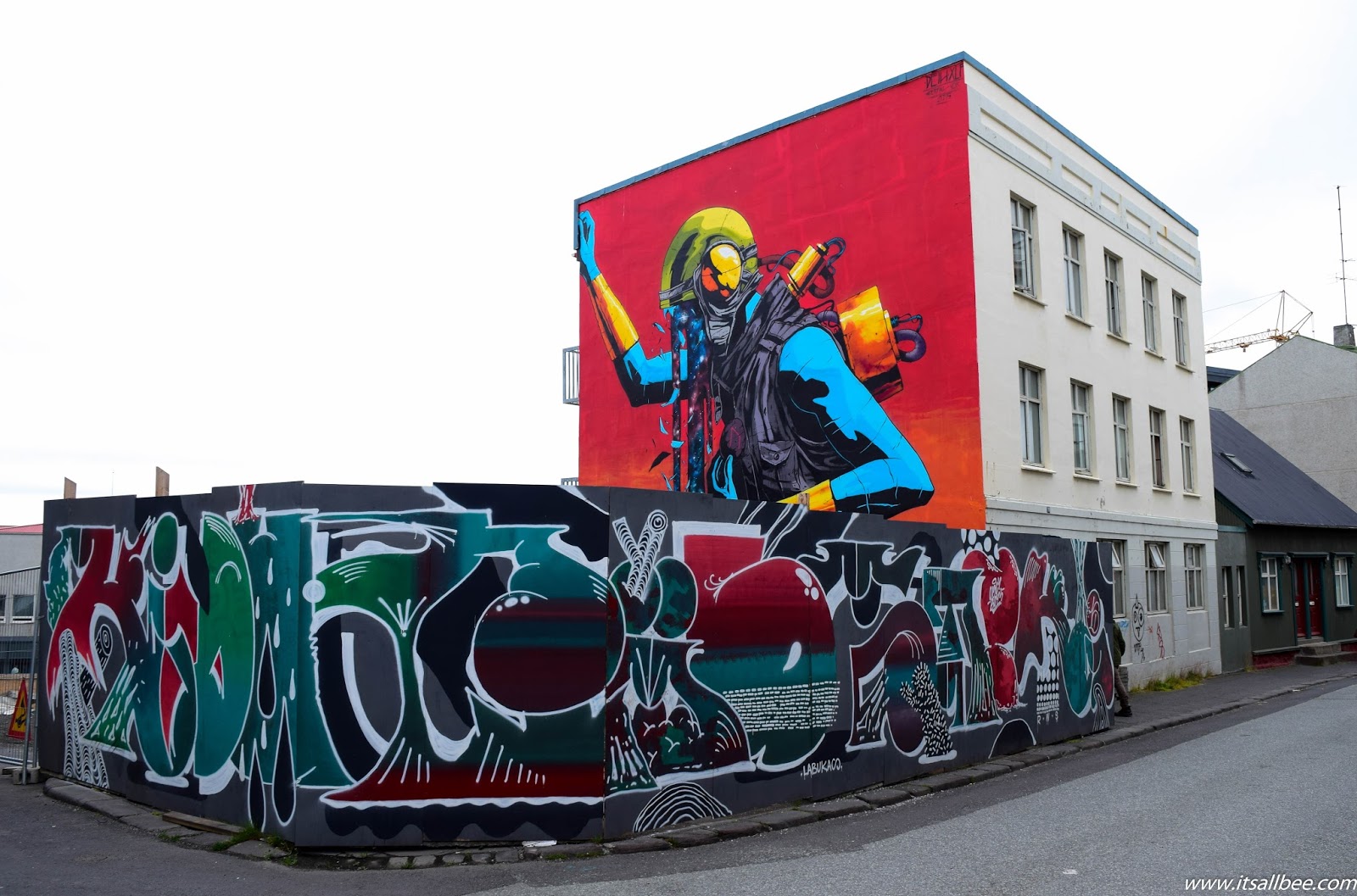 Iceland Street Art| A Colourful Side of Iceland You Need To Check Out