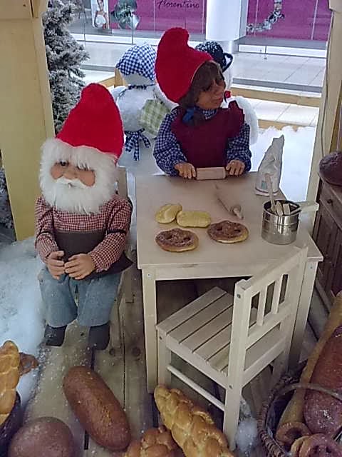 Backen in der Weihnachtszeit ist eine schöne Beschäftigung.