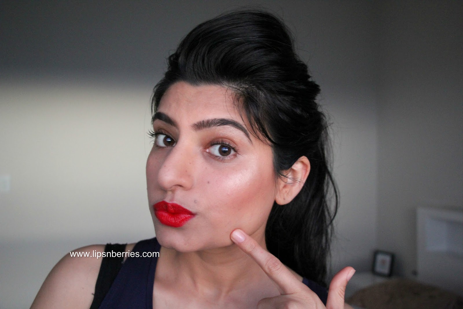 Thebalm Mary Lou Manizer Highlighter Review Lips N Berries Thebalm Mary Lou Manizer Highlighter Review Lips N Berries