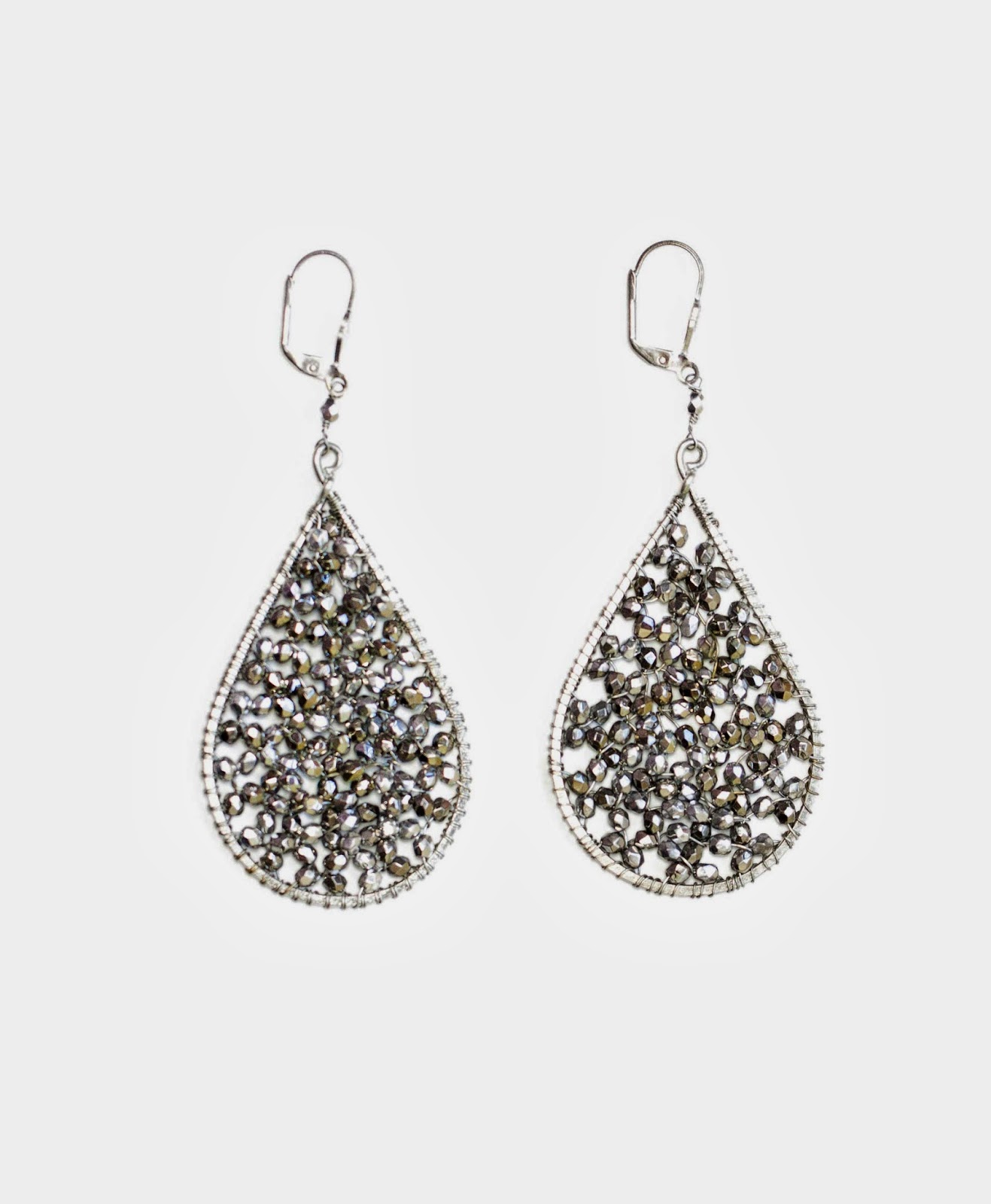 http://www.katemcnatt.noondaycollection.com/earrings/water-drop-prism-earrings