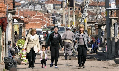 Над 13 процента от бюджета на оперативната програма "Развитие на човешките ресурси" подпомагат интеграцията на ромите на пазара на труда, заяви заместник-министърът на труда и социалната политика Зорница Русинова