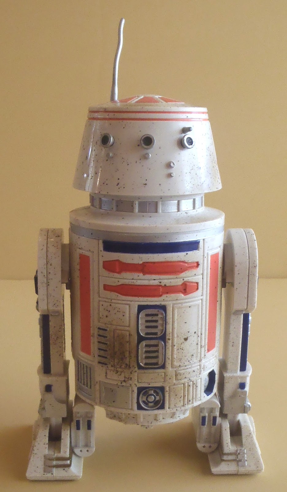 Taylor's Sweet Little Art and Nerd Site: Action Figure Friday- R5-D4