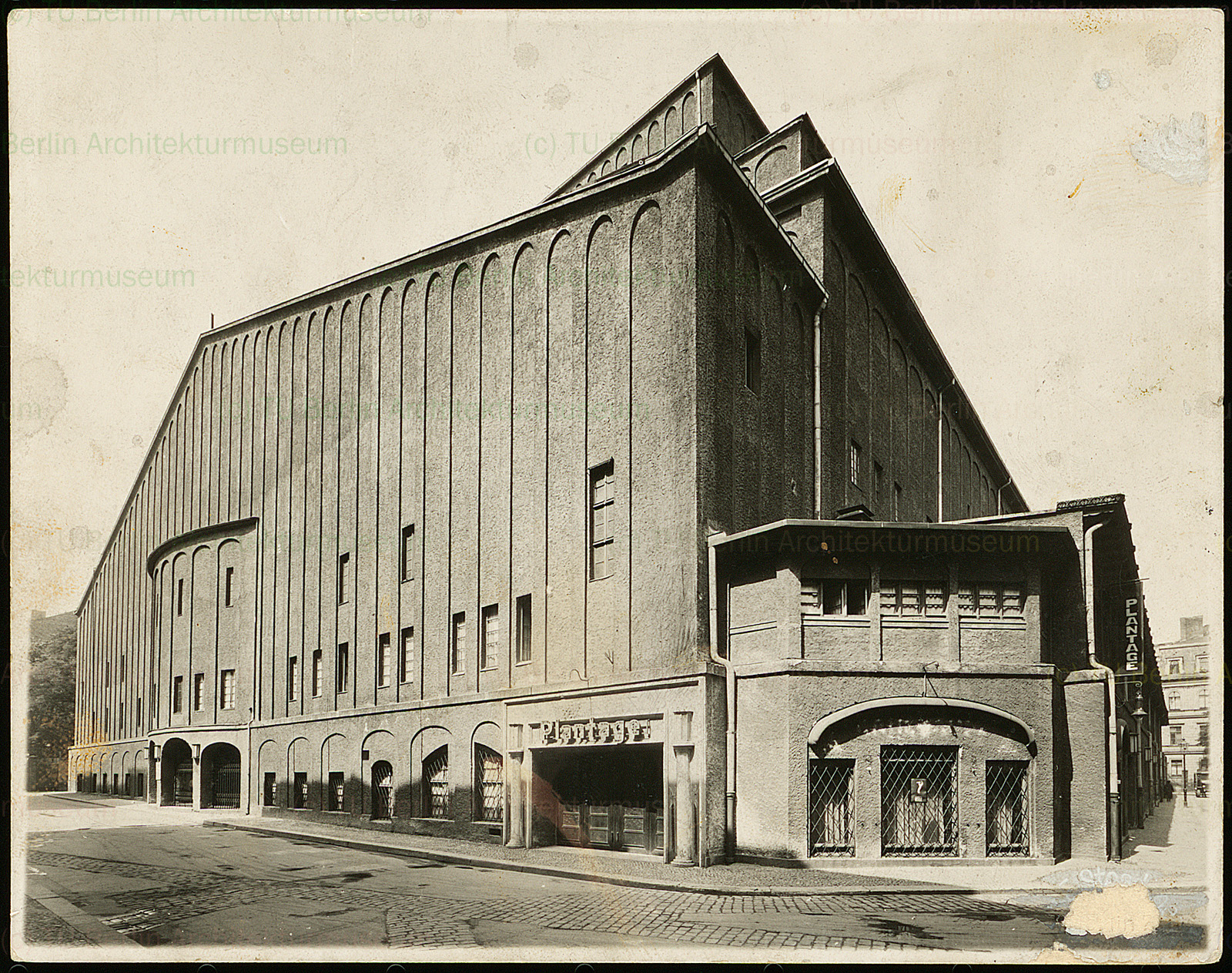 SHHHHH...: Großes Schauspielhaus (Great Theater)