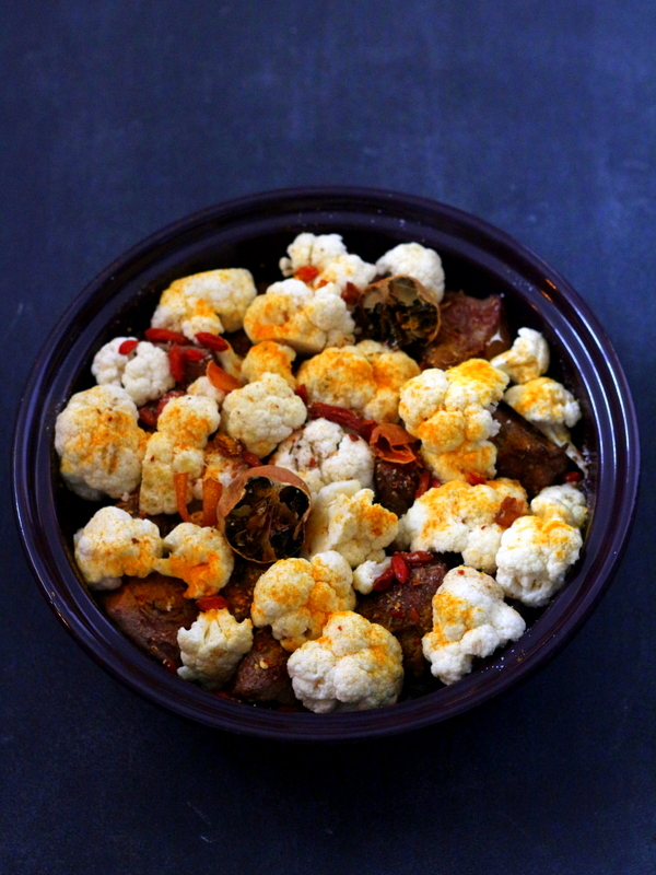 Lammtajine mit Blumenkohl, Goji-Beeren und Lumi Basra | Arthurs Tochter Kocht by Astrid Paul