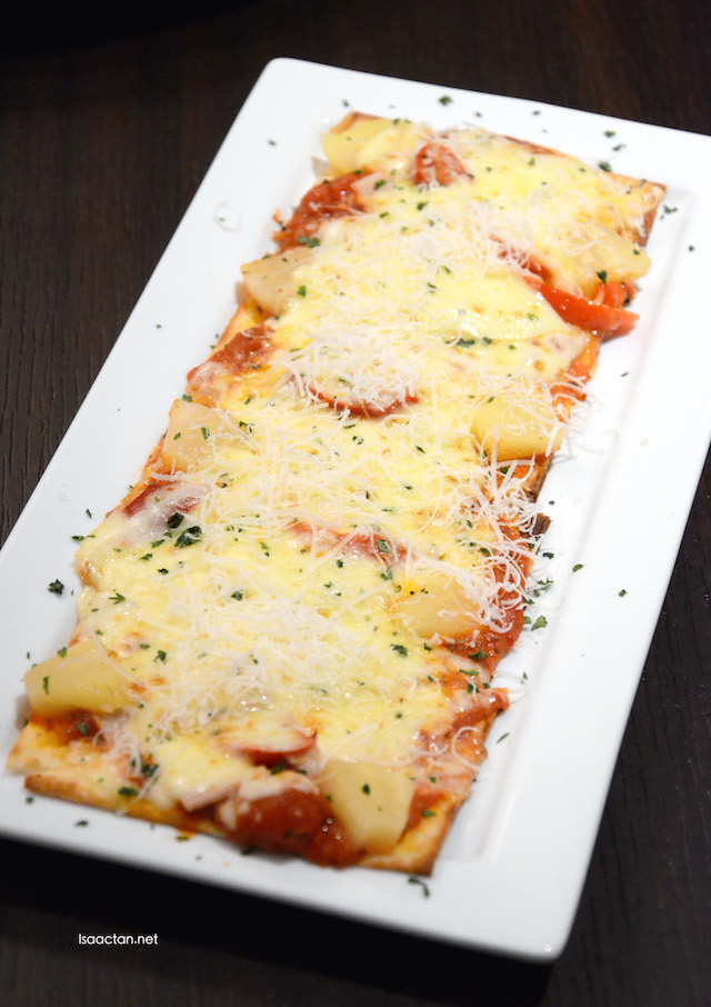 Mediterranean Flatbread Pizza - RM18.90