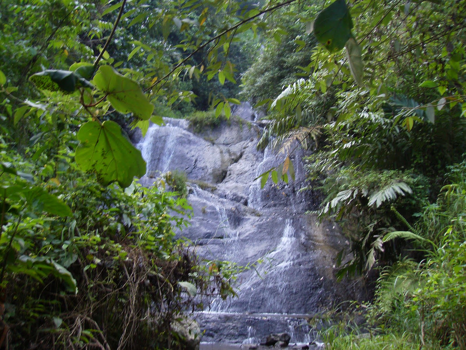 BUYUT IMBARAGA: Tempat Menarik di Majalengka