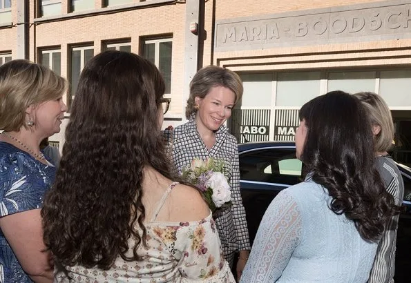 Queen Mathilde of Belgium visited the Maria Boodschap Lyceum, a catholic school for secondary education in Brussels for program Conflixers