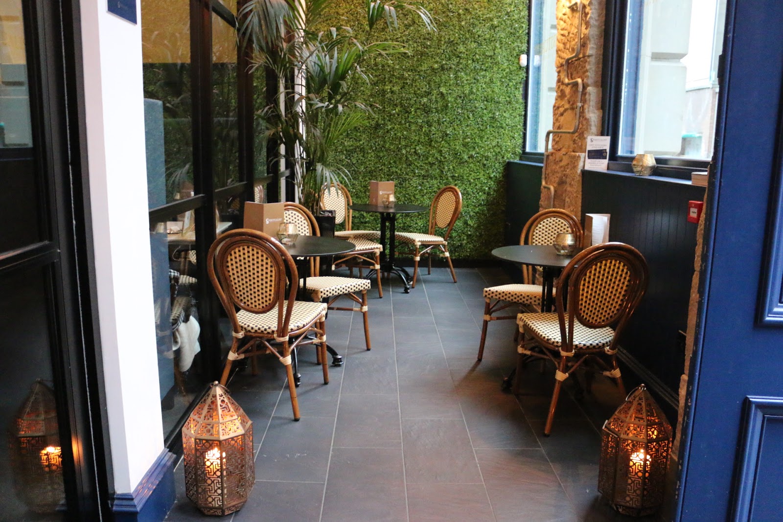 Eating Out In Glasgow The Spiritualist Bar and Restaurant The Life