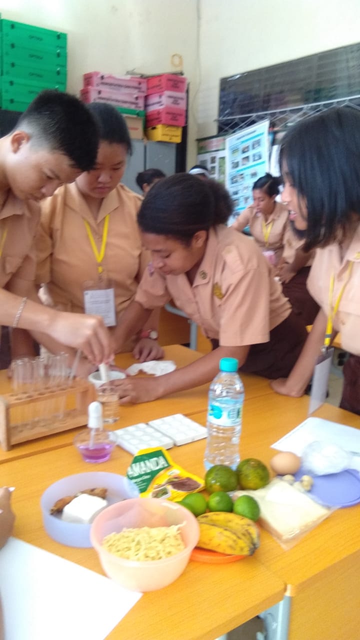Pelaksanaan Ujian Praktek Kelas lX (9) SMP YPPK Santo