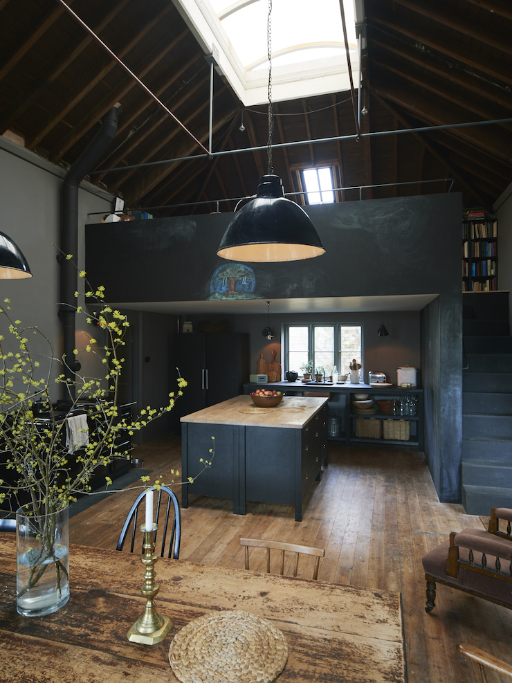 black-industrial-style-kitchen-photo-matt-lincoln.jpg