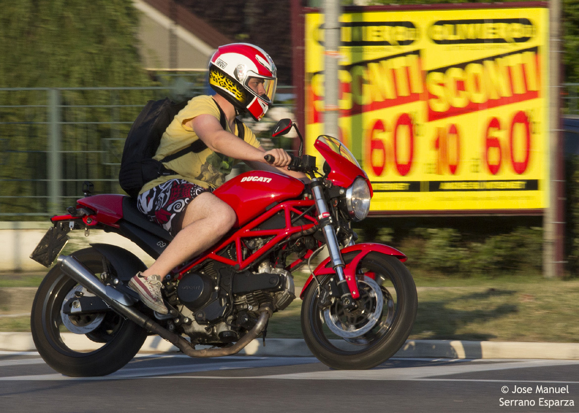 Elrectanguloenlamano Ducati Monster 25 Years Of A Landmark Design