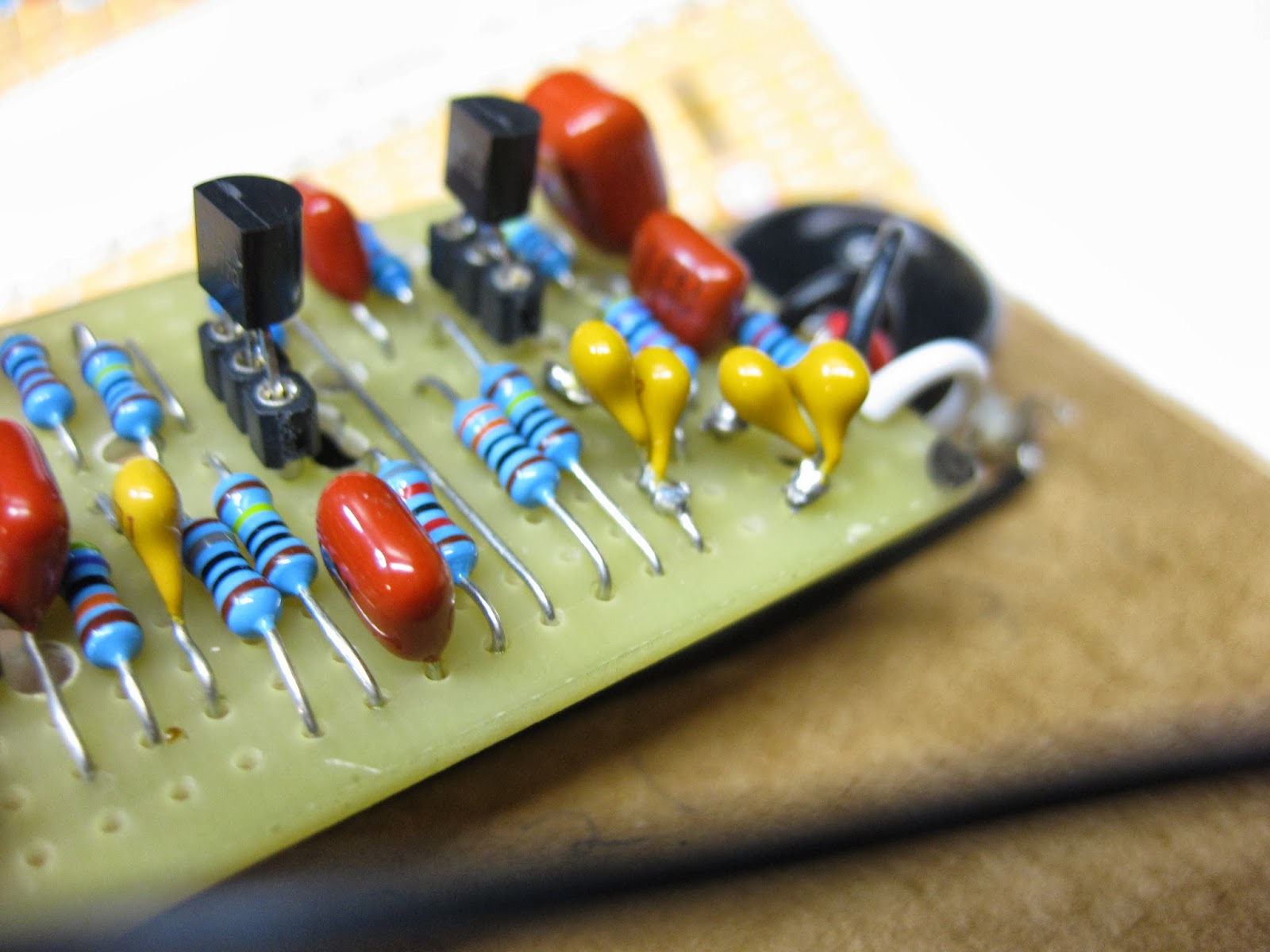 DIY Guitar pedal projects ZVex Box of ROCK pot soldering