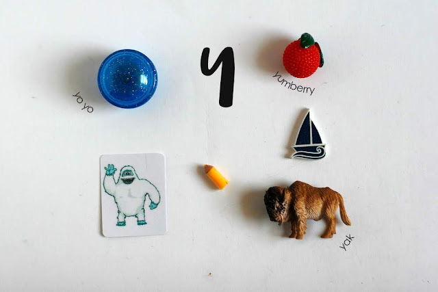 Language objects for Montessori alphabet box by TomToy