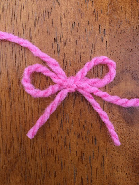 No Knit Yarn DIY - Adorable Bow Necklace Tutorial | www.jacolynmurphy.com