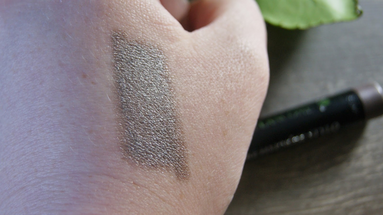 LANCOME OMBRE HYPNOSE STYLO EYESHADOW STICK IN TAUPE QUARTZ - A Life Frills