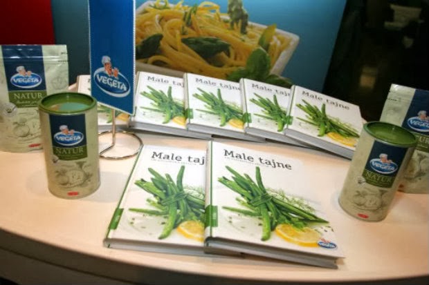 "Male tajne" opet među nama! "Male tajne" opet među nama! by Laka kuharica: new cookbook.