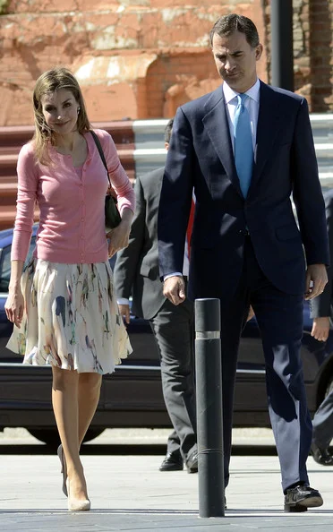 Princess Letizia in Barcelona. Letizia Ortiz wore Hugo Boss floral print skirt