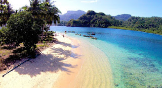 Keindahan Pantai Pasumpahan Sumbar